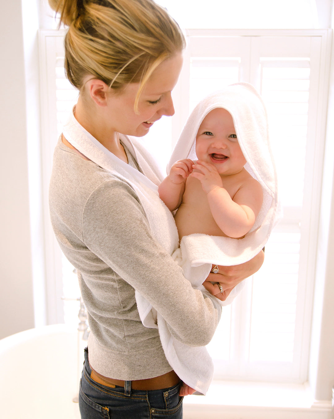 Cuddledry | hands free baby towel | white