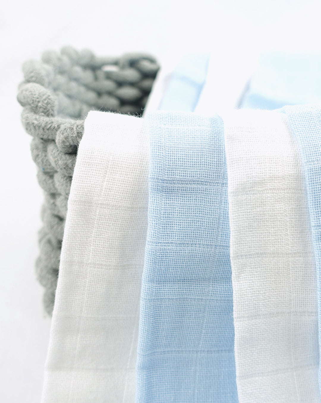 Muslin squares | Pale Blue & White | 4 Pack