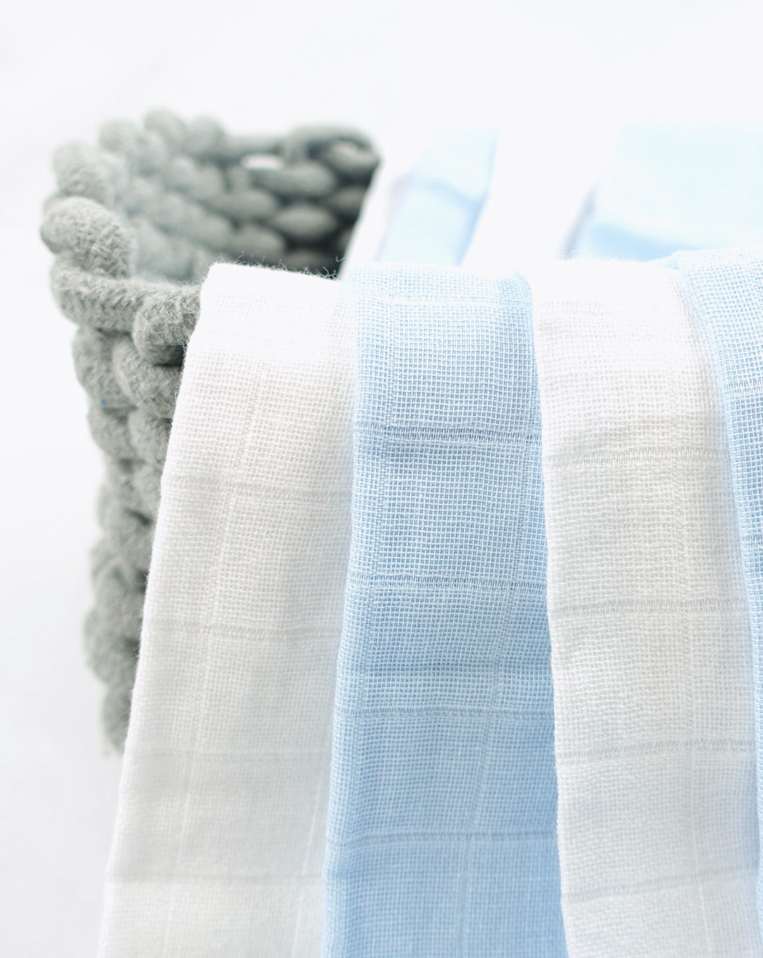 Muslin squares - Pale Blue & White 4 Pack