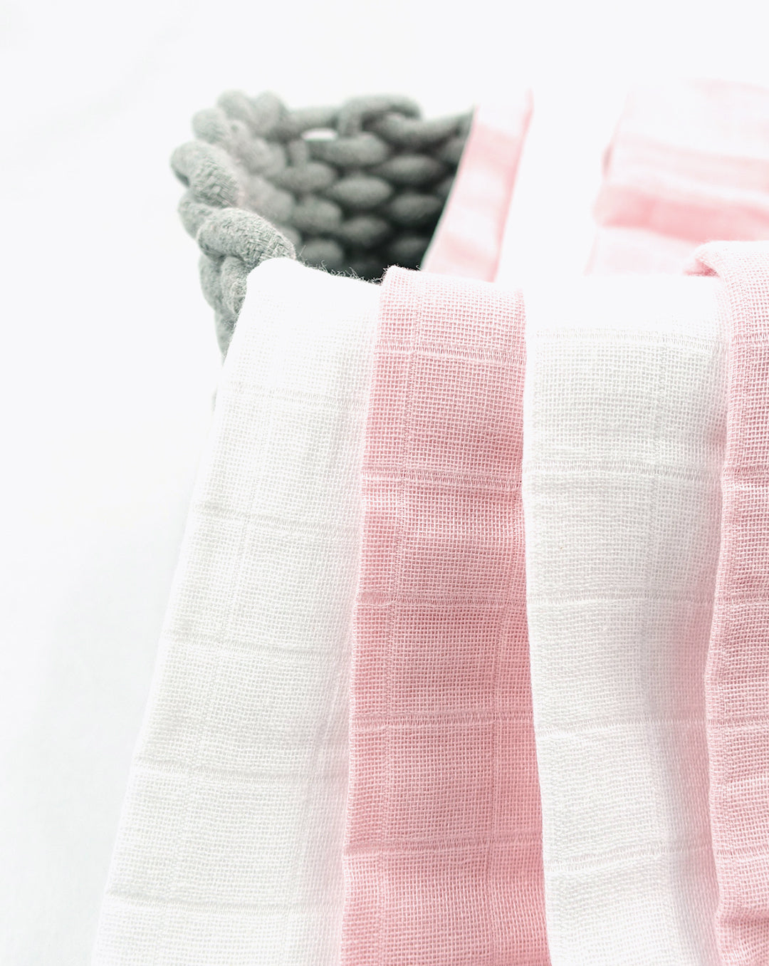 Muslin squares - Pale Pink & White 4 Pack